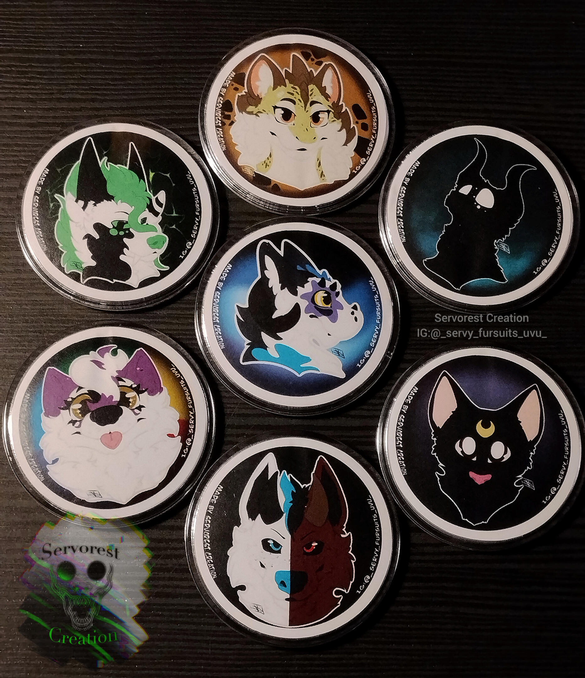 Character pins:€10